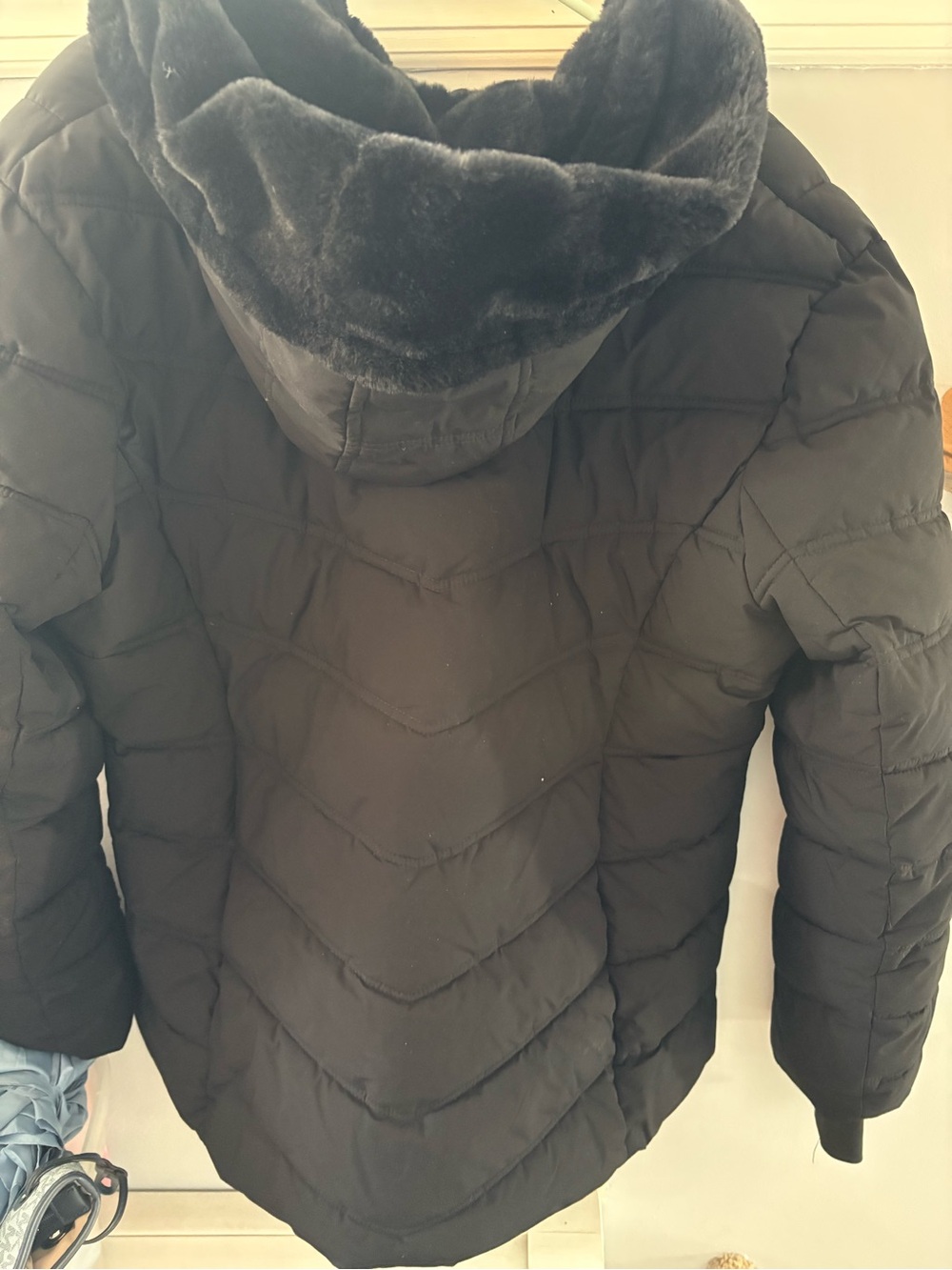 Nautica Women’s Black Quilted Puffer Jacket with Hood - Picture 2 of 5